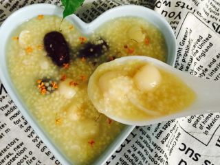 9、红枣百合莲子小米粥#有个故事#,一碗暖心又养胃的红枣百合莲子小米粥