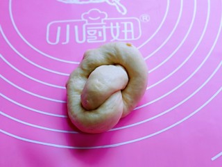 9、松软老式小面包,做好的样子，依次做完。
