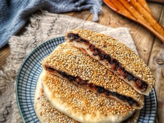 23、梅干菜肉烧饼,就这香，就这馅，都能让你吃两碗饭。