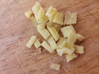 5、幸福早餐~皮蛋瘦肉粥,切点姜丝