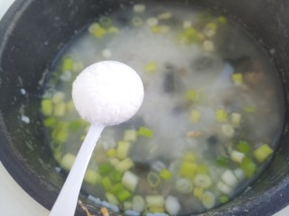 14、幸福早餐~皮蛋瘦肉粥,加一勺盐