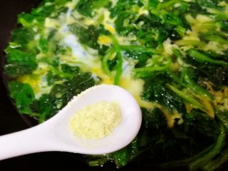 16、菠菜鸡蛋汤,半勺白胡椒粉。