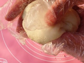 4、超简单驴打滚,放凉后揉成团