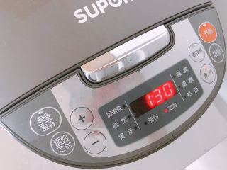 13、猪肝瘦肉粥,点击煮粥健进行煲煮。