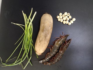 1、莲藕饼,食材备好