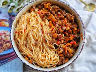 16、冬至美食 香菇肉酱拌面,来吃呀。