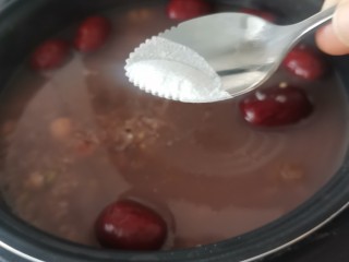 8、腊八粥,加入小苏打，煮1个小时左右