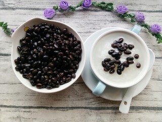 12、黑豆配粥,可以开动咯