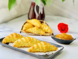 17、牛角酥,成品图