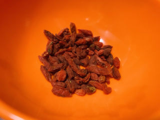 12、山药枸杞粥,准备一把枸杞