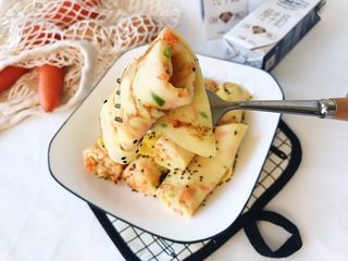 23、海陆双拼：虾皮胡萝卜鸡蛋饼,啊～软糯可口的鸡蛋饼不来一口吗