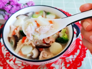 17、鸡肉山药粥,营养丰富，鲜香美味的鸡肉山药粥就做好了