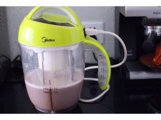 5、杂粮米糊（豆浆机版）,打开八宝米糊键即可、我这个豆浆机真是我家的大功臣、已经用了快10年了、还是完好无损滴哟……????????????