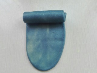 12、梦幻酥,自上而下卷起来