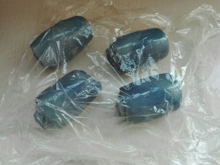 15、梦幻酥,依次卷好后盖保鲜膜