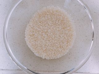 3、砂锅粥,珍珠米一杯洗干净