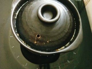 8、无花果小米粥,砂锅定时15分钟，然后焖十分钟