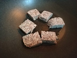 11、香煎芋丝饼,想吃香口点的还可以下锅煎