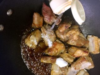 7、独家糖醋排骨,烹入米醋