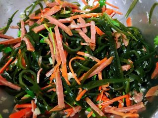 6、爽口海带丝,调味料拌匀入味即可享用