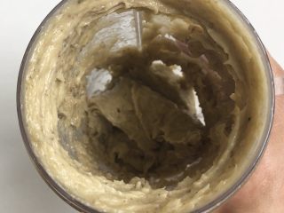 7、香菇虾丸,打成泥状