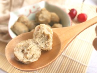 15、香菇虾丸,可以搭配面条、粥一起吃哦