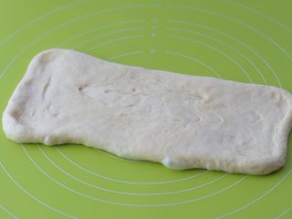 16、米粥吐司,翻面后，用手拉出四角