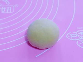 10、????高逼格馒头～一切OK表情包,收口捏紧，朝下，依次做完！