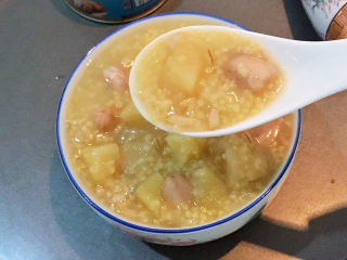 14、小米红薯粥,小米红薯粥出锅了~