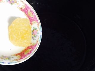 10、软糯香甜黑米粥～电饭锅版,煮熟后加入黄冰糖