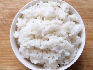 10、板栗牛肉粥～,剩米饭一小碗