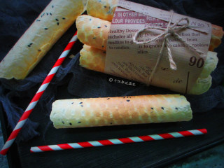 12、香酥蛋卷,简单方便，真的是酥到掉渣的哦，吃的时候要小心落的满地哦