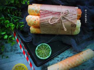 14、香酥蛋卷,酥酥脆脆的蛋卷，奶味十足