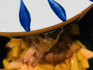 10、红薯南瓜粥,加适量清水