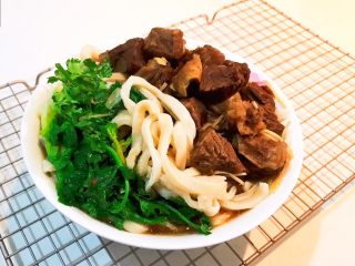 34、家常红烧牛腩面,香香哒红烧牛腩面可以吃了,牛腩鲜香,面条口感筋道,人间美味不过如此~