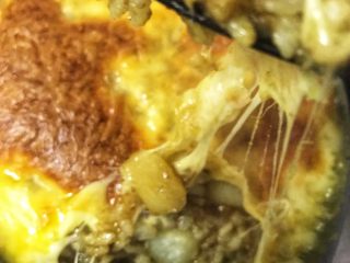 17、咖喱鸡肉土豆焗饭,咖喱浓郁，芝士香甜，鸡肉鲜嫩，土豆软糯