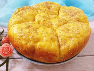 26、压力锅版红薯肉松面包,成品图