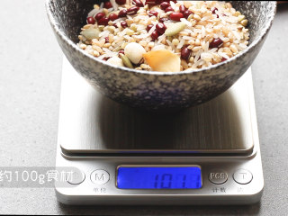 2、忆鹿|糙米莲子粥,取100g的量。