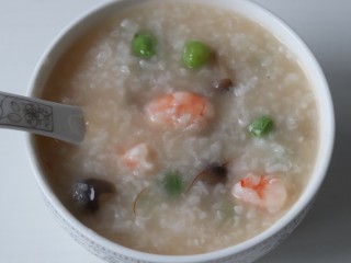 11、超级鲜美的海鲜粥,鲜掉眉毛的粥就做好啦