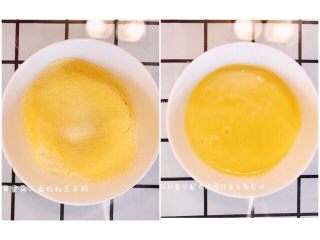 3、红豆铜锣烧,打发好的蛋黄中筛入面粉，玉米粉，加60毫升的配方奶调成无颗粒面糊