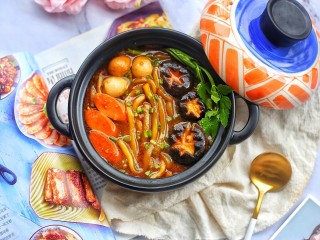 13、好吃到飞起的砂锅土豆粉,开吃！