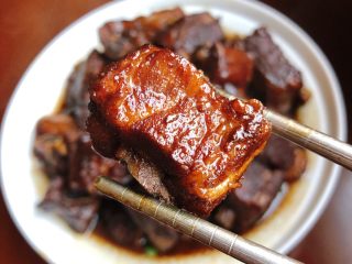 9、小朋友最爱-糖醋排骨,肉已经炖得软烂入味