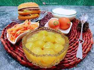 14、冰糖葡萄罐头,葡萄粒粒入口即化甜甜蜜蜜的口感回味无穷