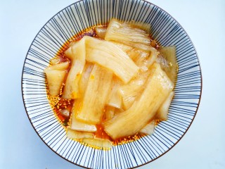 13、麻酱宽粉,放入调料中，