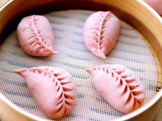 16、韭菜海虹发面包&紫薯二米粥,美美滴包子做好了