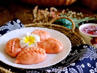 24、韭菜海虹发面包&紫薯二米粥,成品一