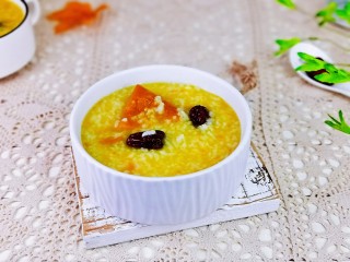 16、红枣南瓜粥,天气渐凉，清晨一碗红枣南瓜粥，暖心又暖胃。