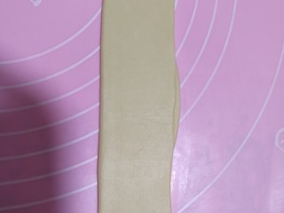 24、中式点心+老婆饼,十分钟后拿出来,再赶成长一些的长条。