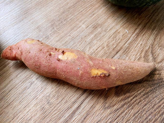 7、红薯南瓜粥,红薯，我用的是板栗红薯。