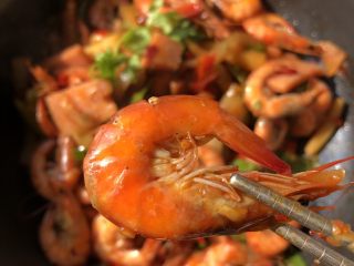 11、香辣干锅虾,成本不足100,这么一大锅,超赞!